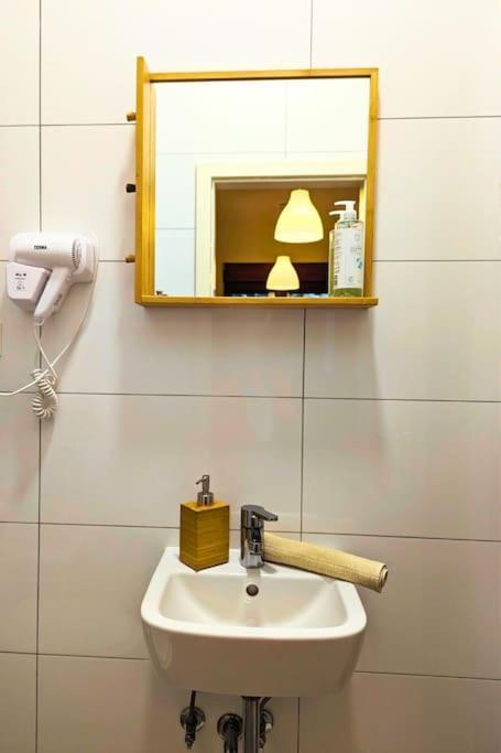 Cozy Ensuite Room In Zagreb Center Εξωτερικό φωτογραφία