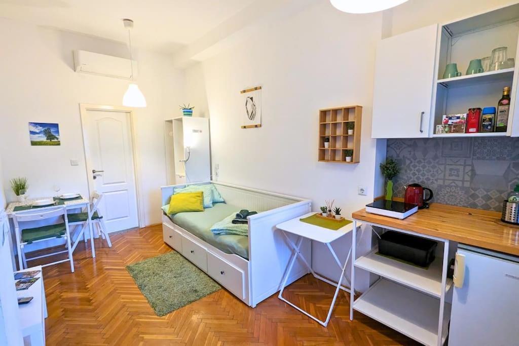 Cozy Ensuite Room In Zagreb Center Εξωτερικό φωτογραφία